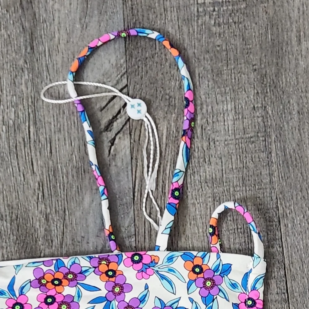 New!Frankie's Bikinis Flower Farm‎ Bikini Top